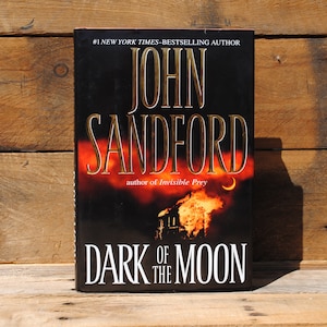 Holle boekenkluis - John Sandford - Dark of the Moon - Hollow Secret Book