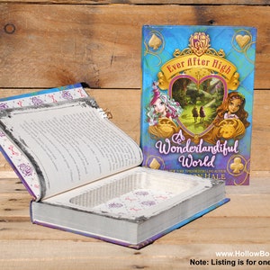 Holle boekenkluis - Ever After High #3 - A Wonderful World - boekenkluis