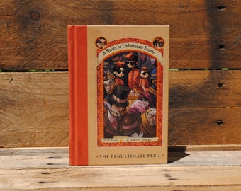 Hollow Book Safe - A Series of Unfortunate Events 12 - The Penultimate Peril - Hollow Secret Book