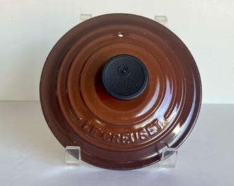Tapa vintage Le Creuset color marrón nuez moscada para olla holandesa, número 16, con orificio de vapor, 17 cm (6 5/8 pulgadas), para olla de 1 1/4 cuartos de galón estadounidenses.