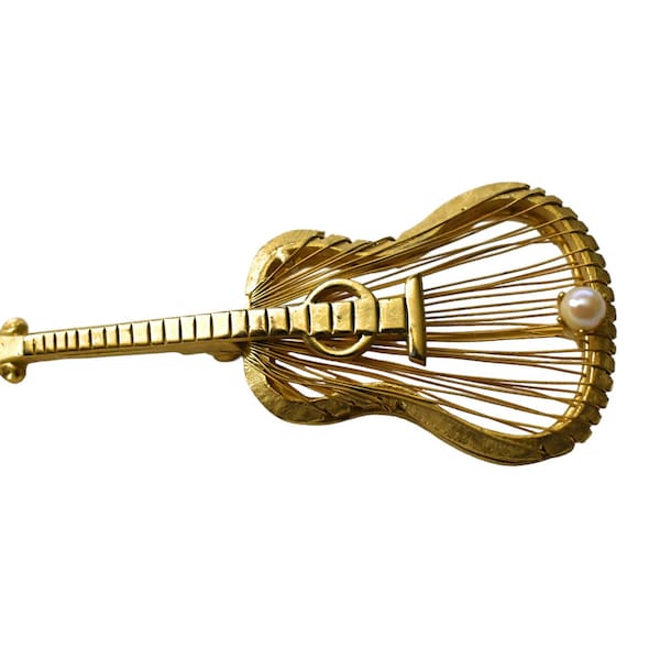 Vintage 60s Brooch Brooks Signed Novelty Wired Openwork Guitar Pearl Trim Pin