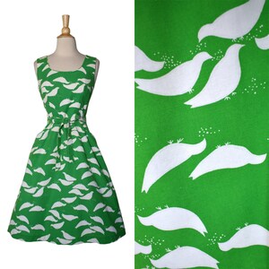 Vintage 70s Dress  Malia MOD Novelty Print Apple Green White Partridge Bird Cotton Wrap Plunging Back Sundress