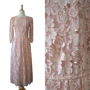 Vintage 80s Dress Cachet Bari Protas Blush Lace Eyelash Fringe Scalloped Neckline Romantic Wedding Mother of Bride Cocktail Midi