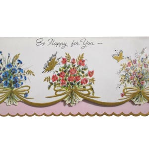 Vintage wenskaart jaren 60 glanzend reliëf nieuwigheid gefeliciteerd bloemen neuzen vlinders geschulpte rand geen enveloppen knutselen