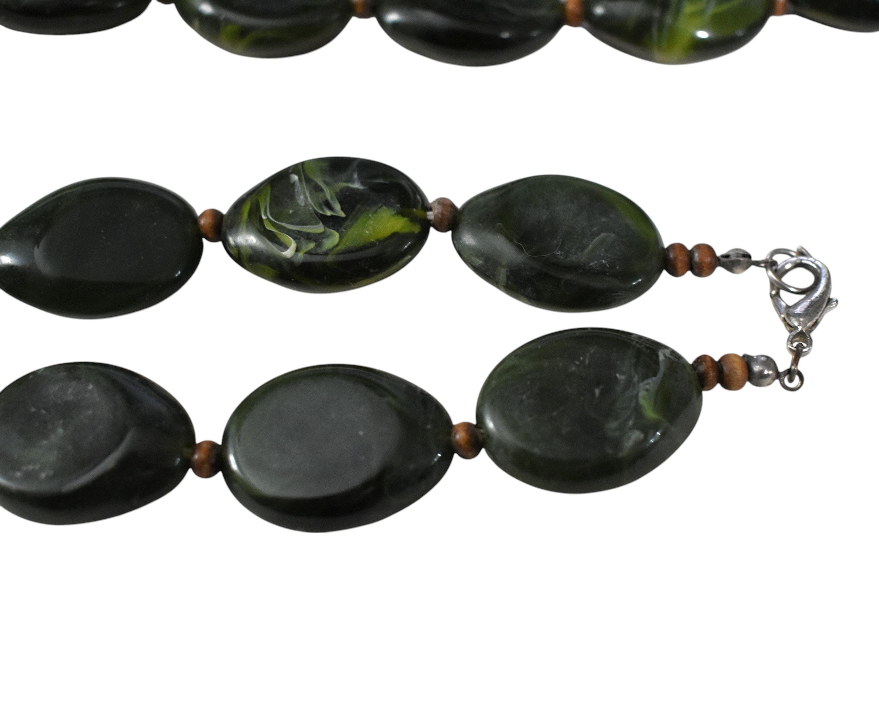 Collier Vintage Années 1970/1980 – Perles Fuseau En Malachite Et Micro Perles Vertes
