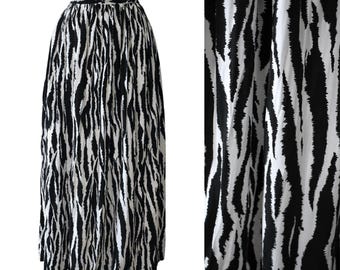 Vintage 80s Skirt Impressions Black Cream White Stylized Animal Zebra Stripe Cotton Fit n Flare Midi