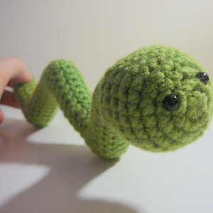 Amigurumi Wiggly Worm PDF Crochet Pattern INSTANT DOWNLOAD