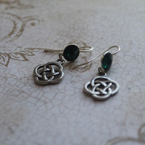 Celtic knot earrings with Swarovski Crystal (Emerald Green)