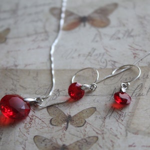 Sterling Silver Swarovski Crystal Classic Cut set (Light Siam)