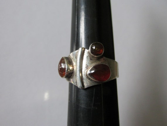 Sterling MODERNIST RING w/Amber Size 7.5 marked 9… - image 5