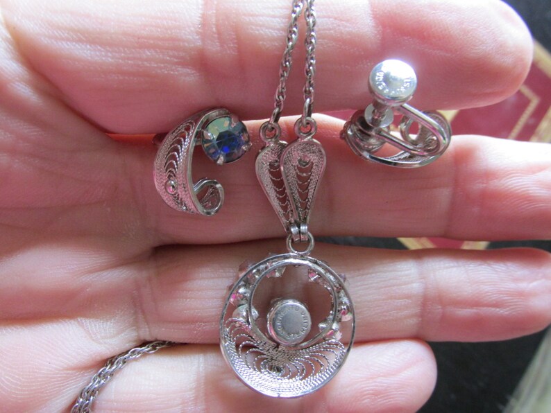 Glamorous STERLING SORRENTO SET 16 Necklace with 12 x 14 Screw Back Earrings Auro Borealis Stones Circa 1950/'s Wonderful Condition