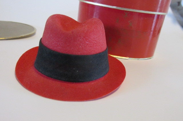 STETSON HAT in BOX Salesman Sample 1940's Collectible Red Felt over Plastic w/ Black Accent Band Measures 3" x 3 1/4" x 1 1/2" (4 x 3 Box)