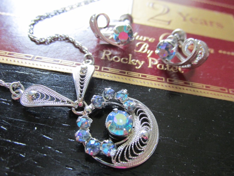 Glamorous STERLING SORRENTO SET 16 Necklace with 12 x 14 Screw Back Earrings Auro Borealis Stones Circa 1950/'s Wonderful Condition