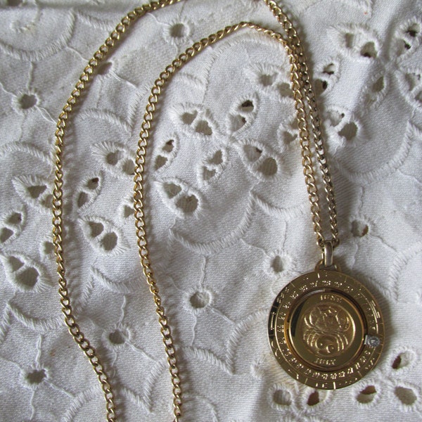 Vintage PIERRE CARDIN CANCER Zodiac 18" Necklace 22 K Gold Plated Diamond Accent Jun 22-Jul 23 Collectible All Occasion Birthday Horoscope