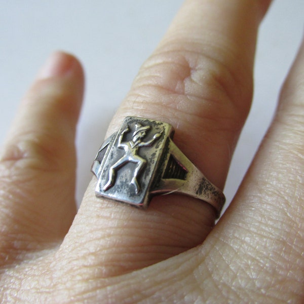 Sterling MARIACHI or BANDITO Adjustable RING Size 5.5-9 Signed R 1940's Collectible Rare Carnival Style Hand Crafted Figural Character Theme