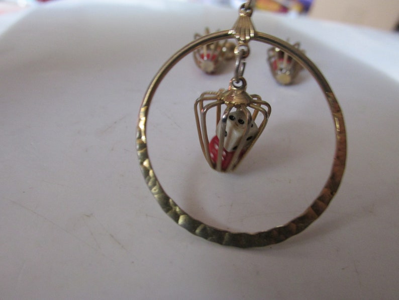 See Description for Measurements Retro AVON Dangling DICE Pendant Necklace /& Clip On EARRINGS Set 1960/'s Collectible for the Big Roller