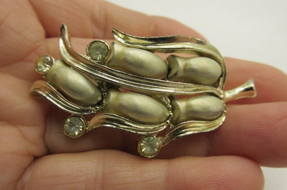 Vintage HOBE BROOCH Enamel & Rhinestones Gold Ton… - image 5