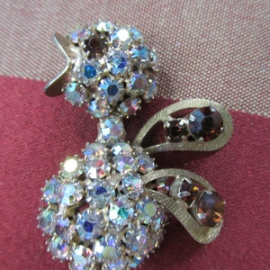 Glowing WEISS Baby CHICK BROOCH Auro Borealis & Burnt Orange Stones Gold Plate Setting Collectible Measures 2&quot; x 1 1/2&quot; Anniversary Birthday