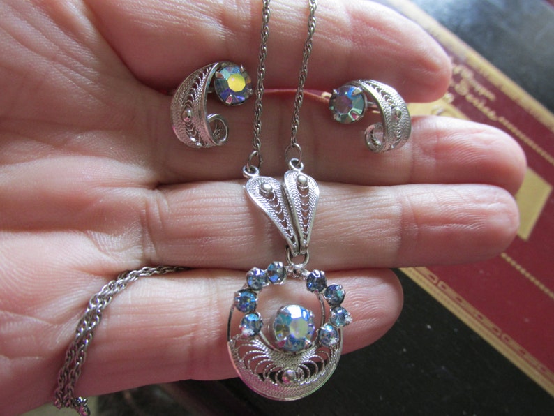 Glamorous STERLING SORRENTO SET 16 Necklace with 12 x 14 Screw Back Earrings Auro Borealis Stones Circa 1950/'s Wonderful Condition