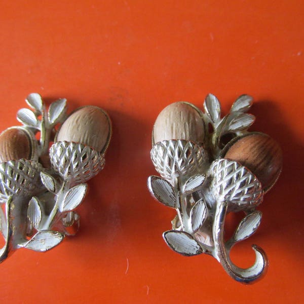 Vintage Unmarked CORO Wooden ACORN Clip On EARRINGS White Enamel Coating over Gold Tone Ladies Collectible Book Piece Perfect Gift 1950's