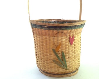 vintage basket with handle, flower accent