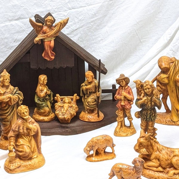 LARGE Exquisite Hand Painted Nativity in Pristine Condition, 17 Pieces Highly Detailed with Angel and Wooden Manger, As if New Vintage Gift