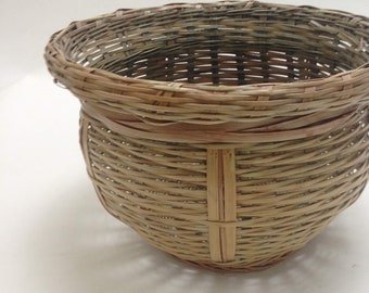 curvy round basket, wicker planter; trash waste bin; Christmas office coworker teacher gift idea