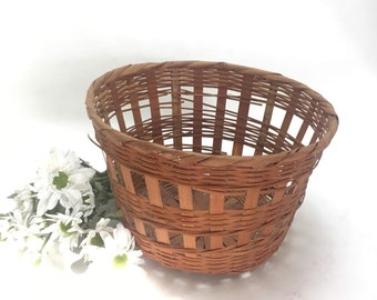 delicate bamboo small wicker basket, waste bin or planter, 9.5" wide, 6" tall; made in Korea