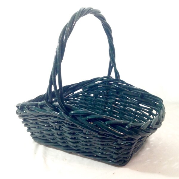 shiny kelly green Americana market basket with handle; Christmas coworker teacher gift idea