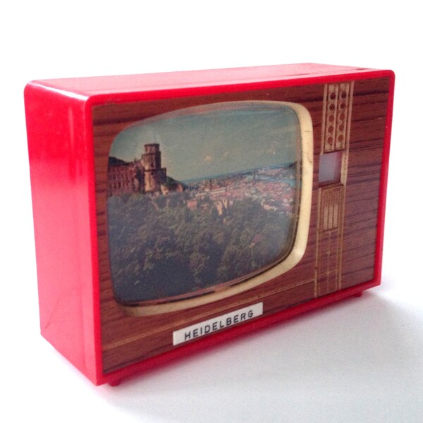 yesteryears retro plastiskop Heidelberg picture peep show viewer, vintage red tv souvenir photo collector; West Germany stocking stuffer