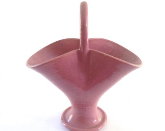 mauve pink ceramic basket vase with handle, 80's decor; Christmas coworker teacher gift idea