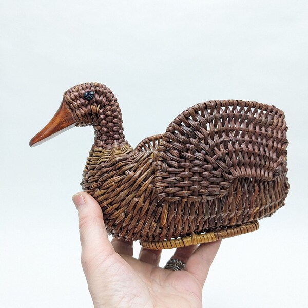 Wicker Duck Basket with Wooden Bill - Medium Sized: 5" by 8", 5.75" tall - Excellent Vintage Condition
