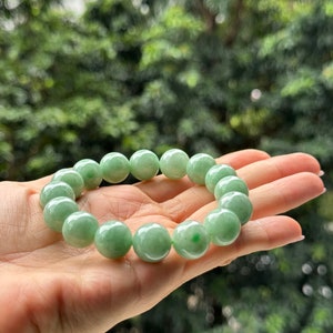 13.6mm Jade Bead Bracelet Uniform Apple Green Light Green with Elastic String Grade A Jadeite (Burmese Jade)