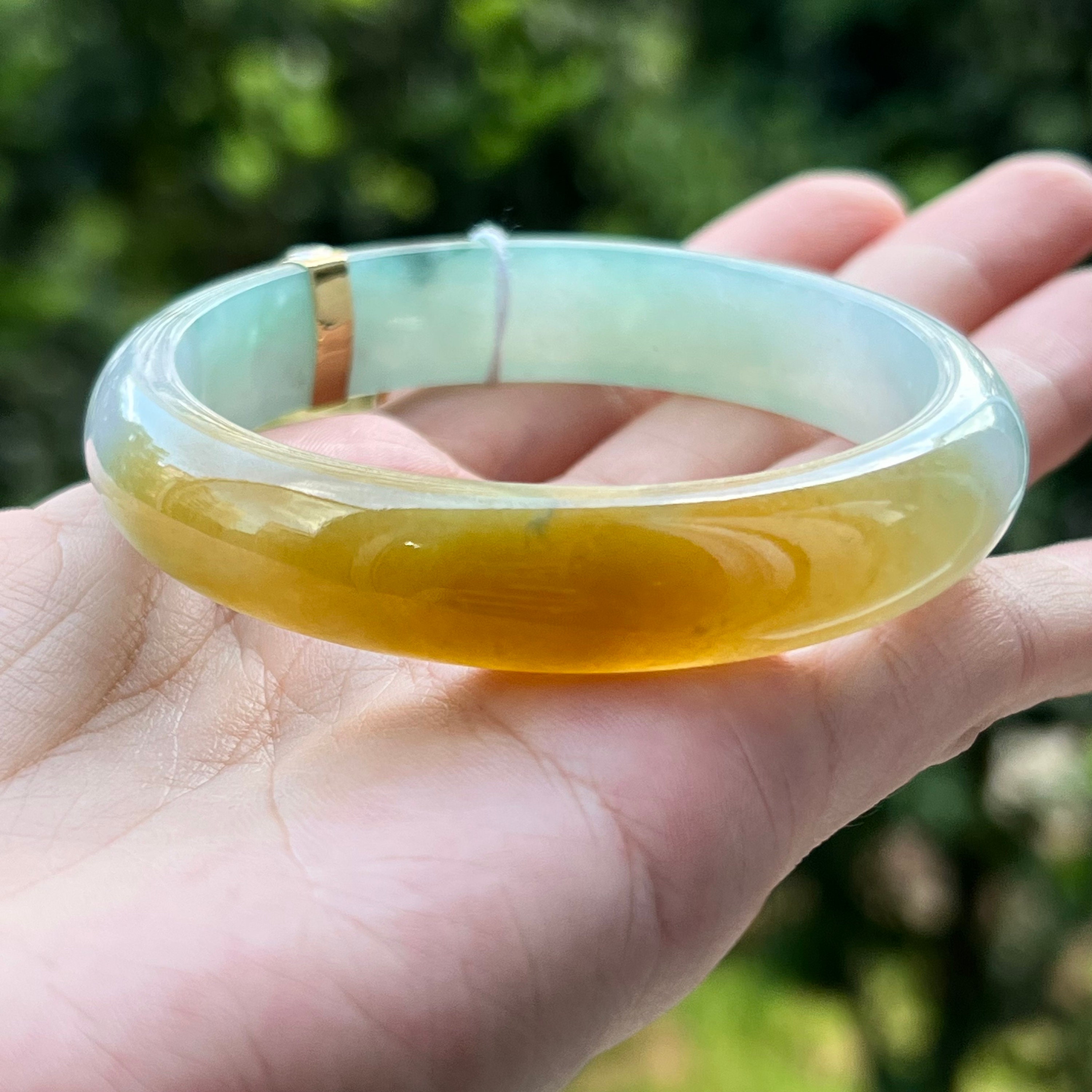 希少 57.5 mm 翡翠バングル 非常に半透明で鮮やかな黄色 希少 57.5 mm 翡翠バングル 非常に半透明で鮮やかな黄色