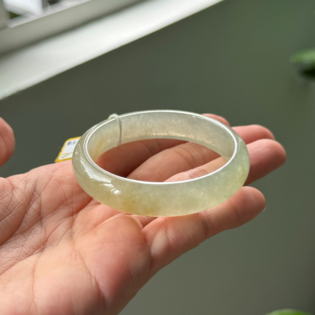 51.4mm ICY Natural Jade Bangle Yellow MB10LL2 Grade A