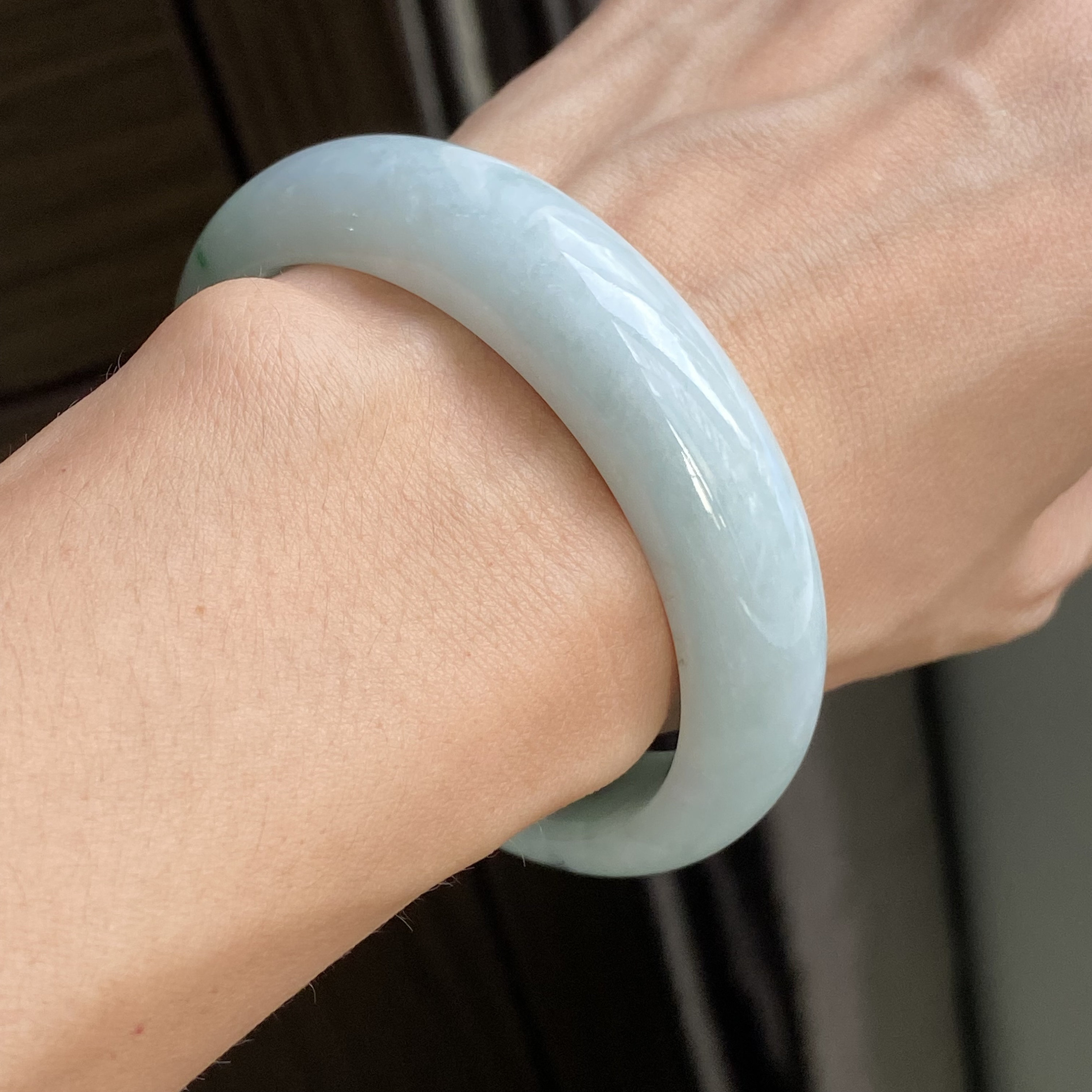 59 mm 翡翠バングル ミルキーグリーン トリコロール グレードA 翡翠