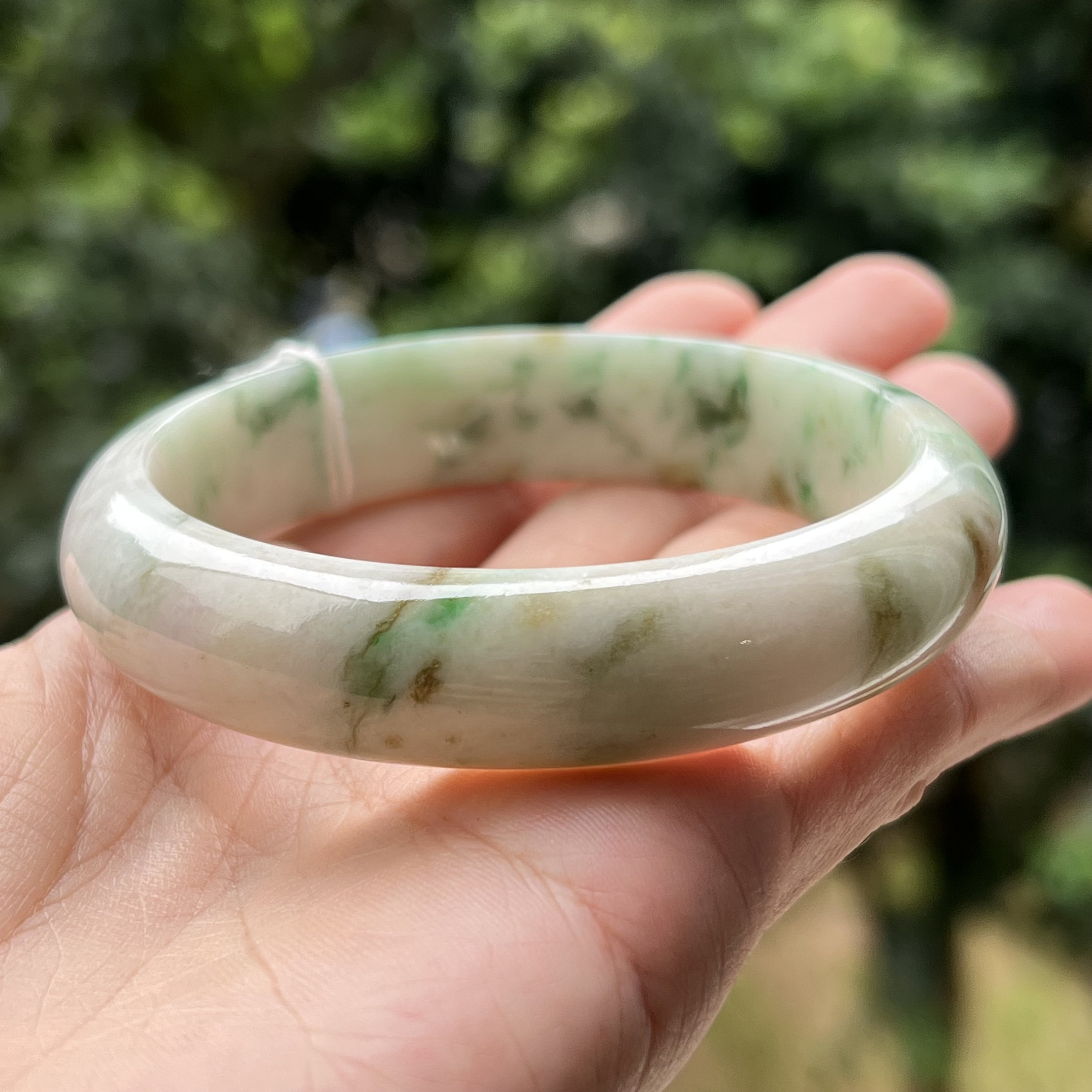 58.8 mm 翡翠バングル 異なる色合いのグリーン 花柄 4色 グレードA