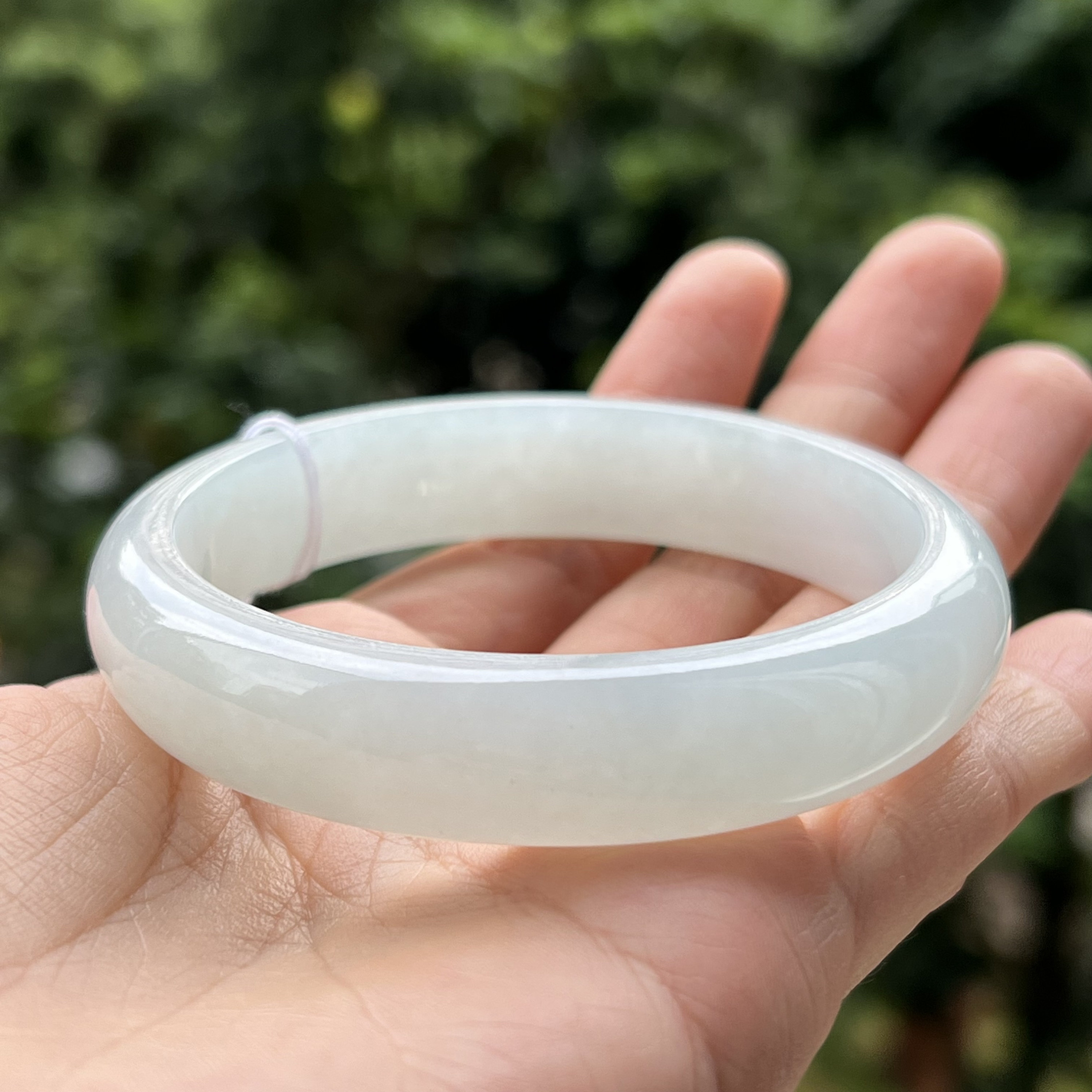 58.83 mm 翡翠バングル グレード A ジェダイト 微粒子 非常に柔らかい