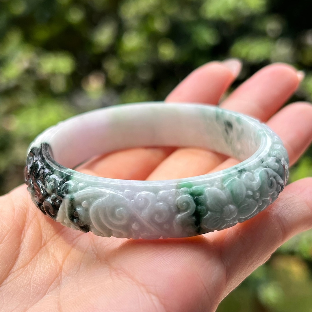 彫刻された翡翠のバングル 53.4 mm ラベンダーグリーン 4色 グレードA