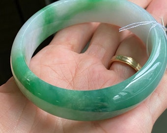 ミャンマー￼￼翡翠製グラデーションバングル e0b3d019fc9d67d0e8145c31e17c97