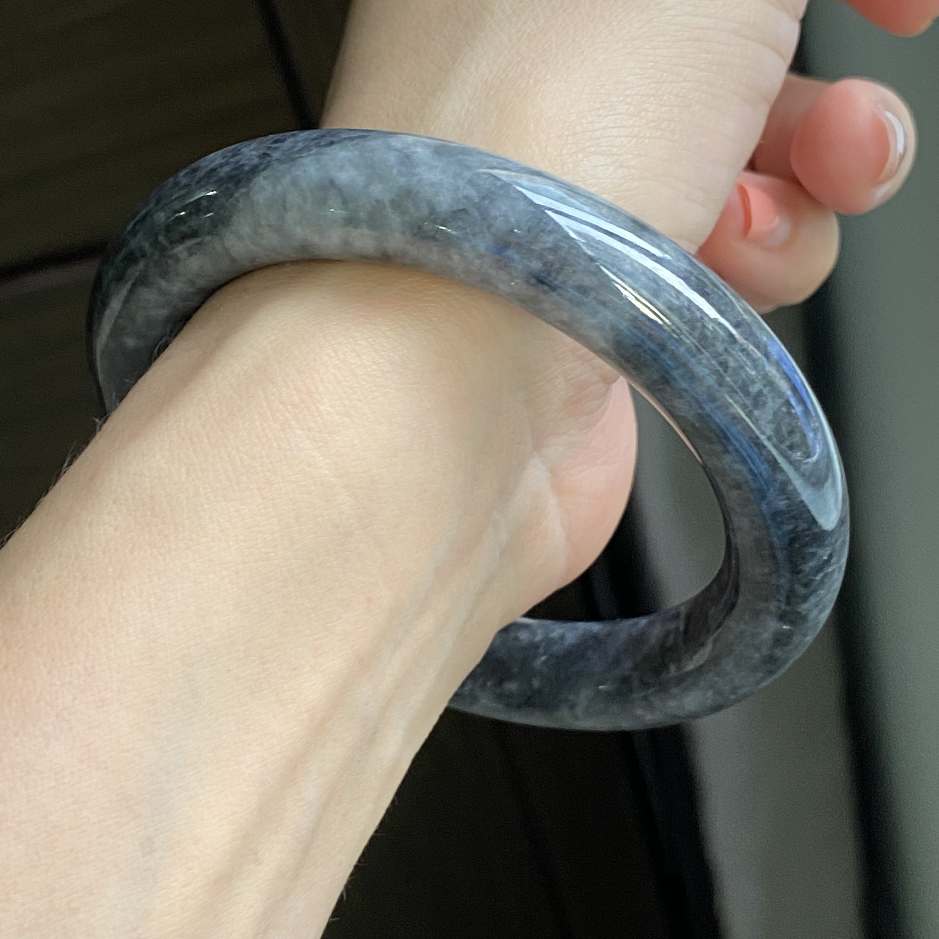 ラウンド 60.1 mm 翡翠バングル グレード A ジェダイト チャビー
