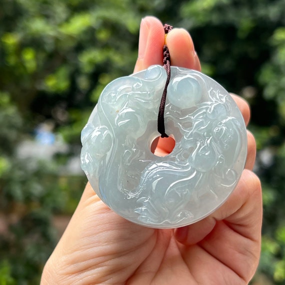 翡翠鹿彫刻ペンダント 証明書付き 古い天然翡翠彫刻置き物 石