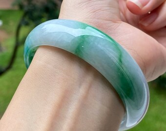 ミャンマー産　本翡翠　A貨　グリーン　緑　花柄　バングル　H-0001 ミャンマー産天然無処理翡翠 彫刻 バングル ブレスレット 吉祥 黄緑