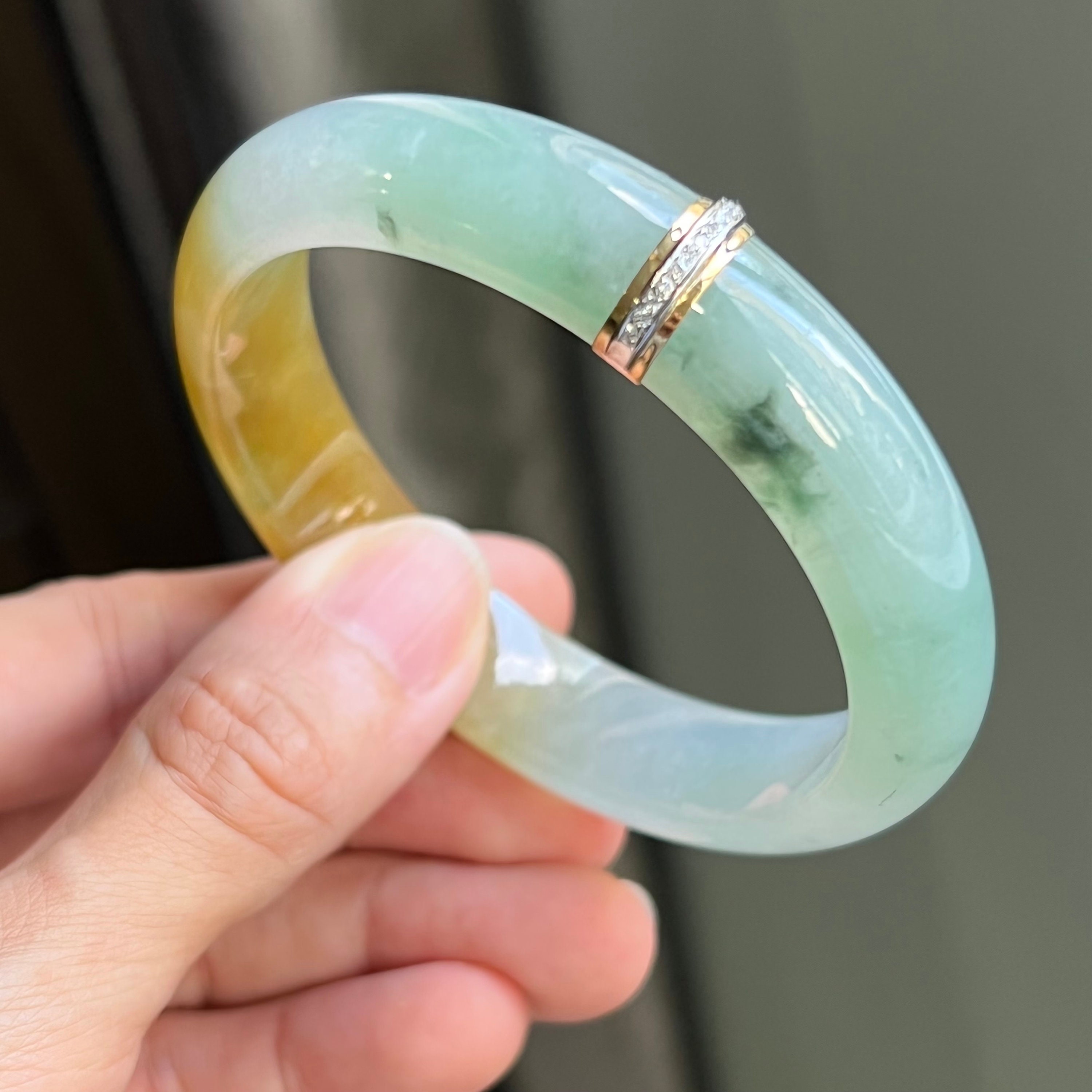 希少 57.5 mm 翡翠バングル 非常に半透明で鮮やかな黄色 希少 57.5 mm 翡翠バングル 非常に半透明で鮮やかな黄色