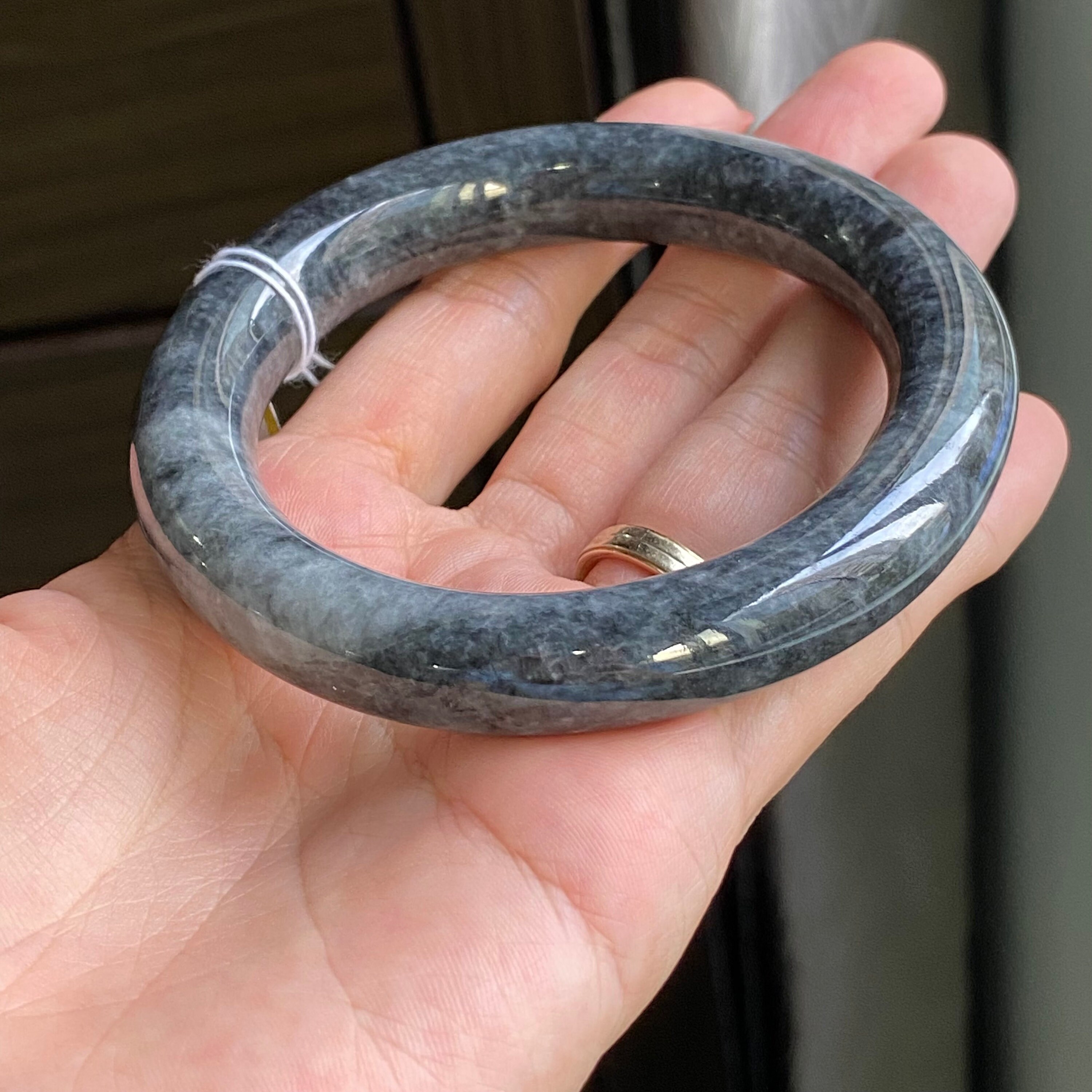 ラウンド 60.1 mm 翡翠バングル グレード A ジェダイト チャビー