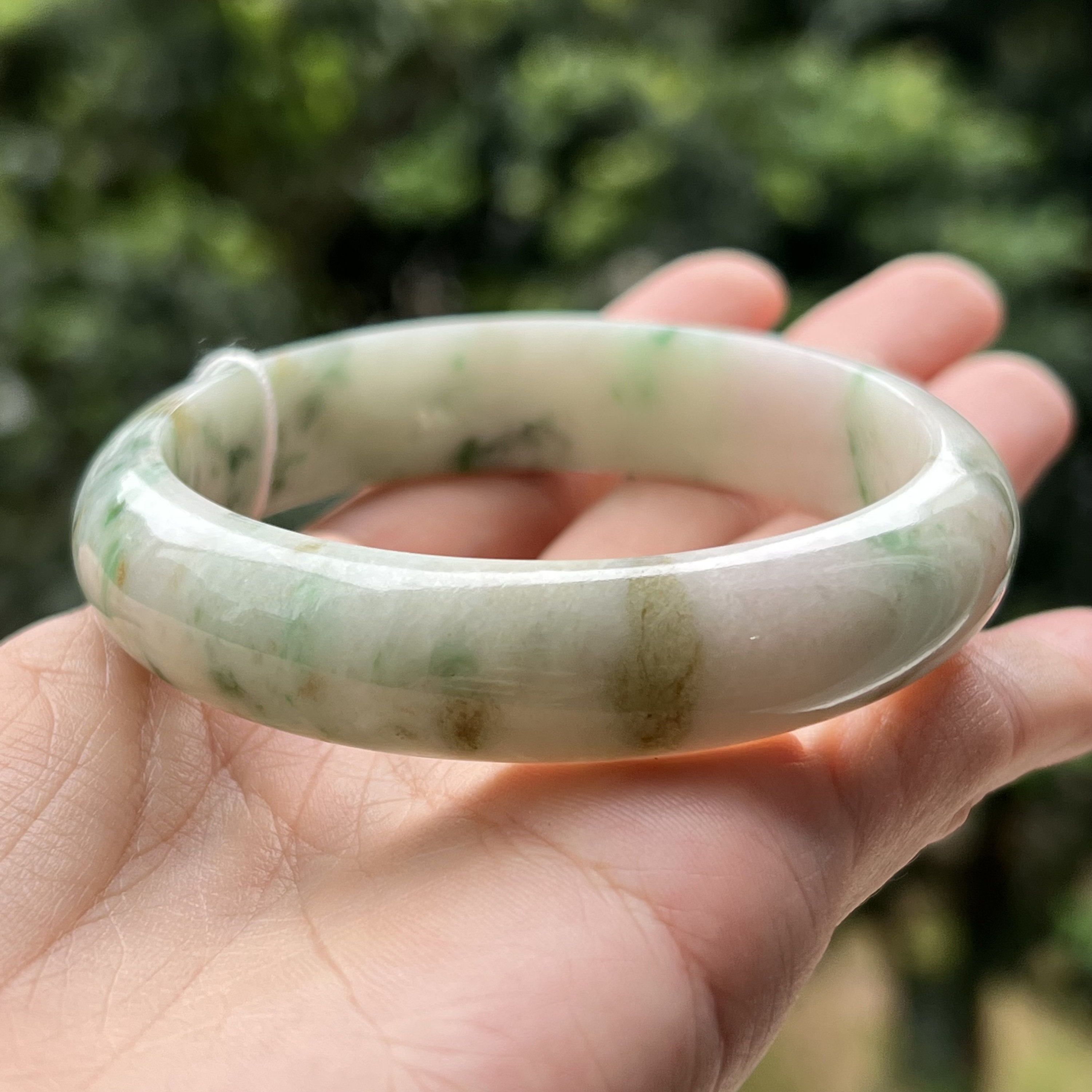 58.8 mm 翡翠バングル 異なる色合いのグリーン 花柄 4色 グレードA