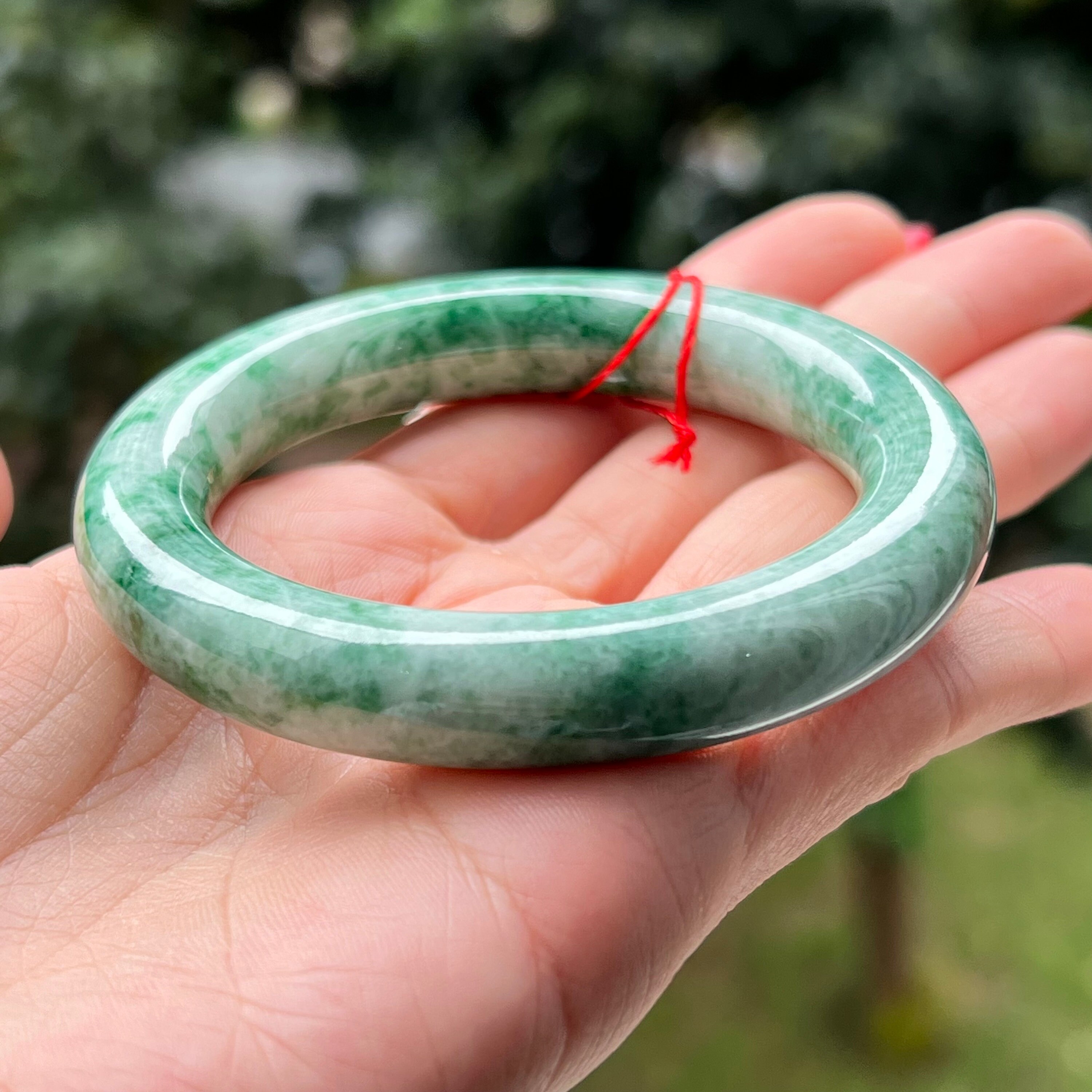 【大きめサイズ】 翡翠バングル 本翡翠バングル 完美品 超高氷 ヒスイ 天然 コレクション品