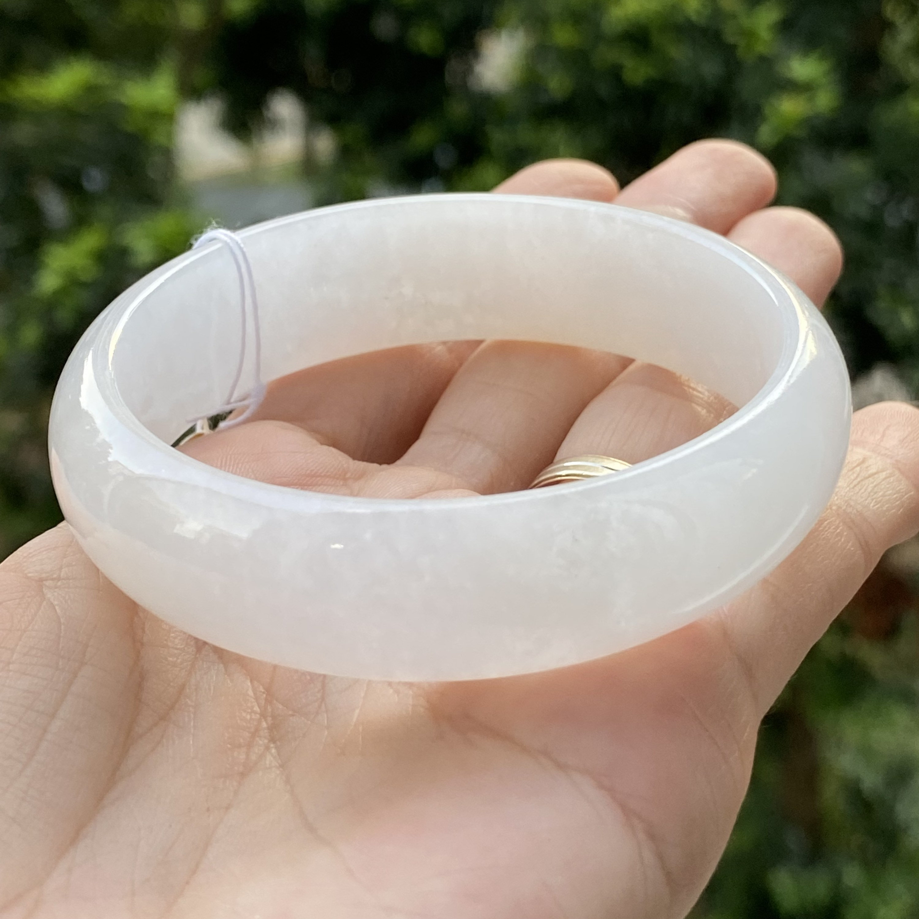 58.73 mm 翡翠バングル 半透明 純白 希少グレード A 翡翠 58.73 mm 翡翠バングル 半透明 純白 希少グレード A 翡翠