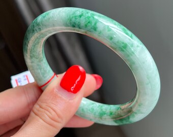 ラウンド 53.9 mm 翡翠バングル 鮮やかなグリーン 花柄 トリコロール
