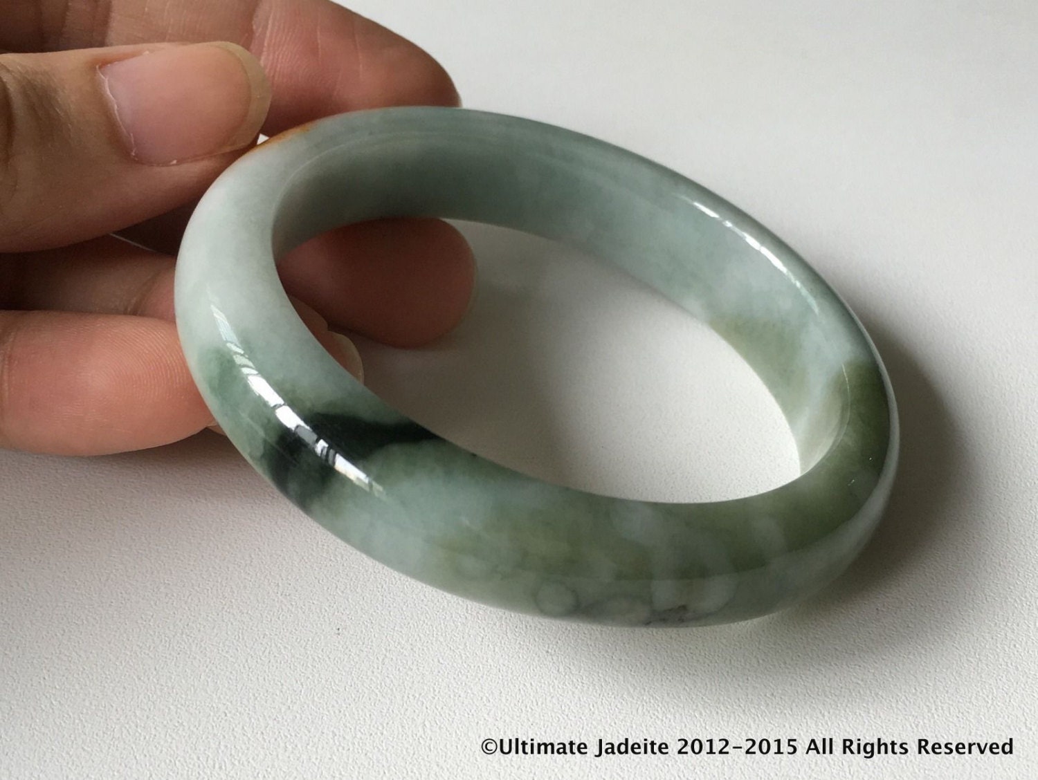 翡翠ハングル くりぬき彫刻翡翠バングル014_63mm 【A翡翠.com】